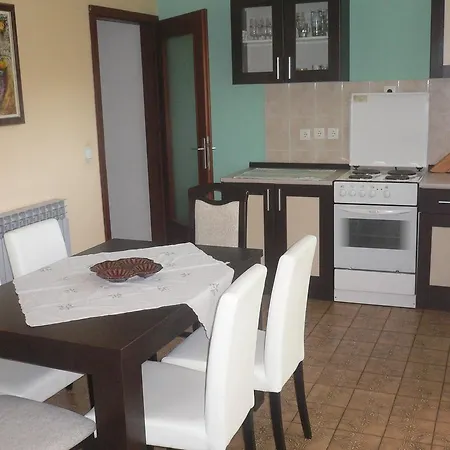 Ceki Apartment *