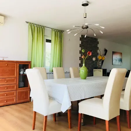 Ceki Apartment