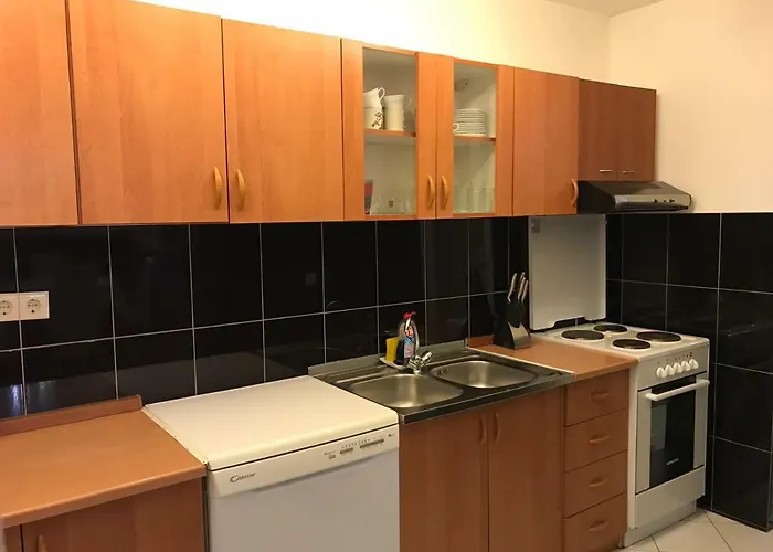 Ceki Apartment *