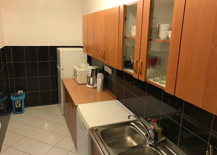 Ceki Apartment *