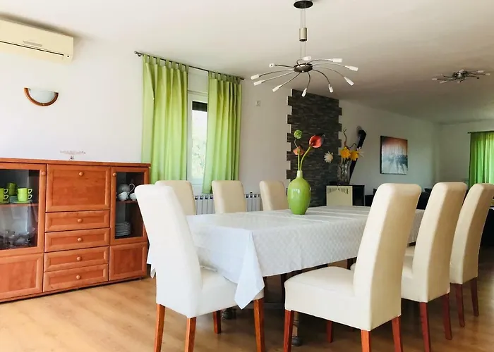 Ceki Apartment