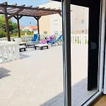 Ceki Apartamento Zadar